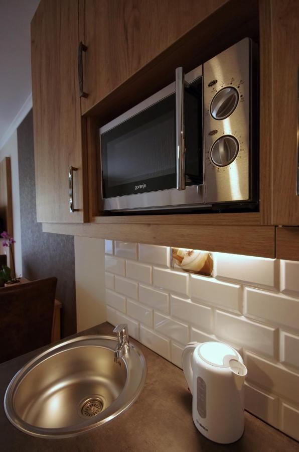 Almasy Apartmanhaz Дьюла Екстер'єр фото